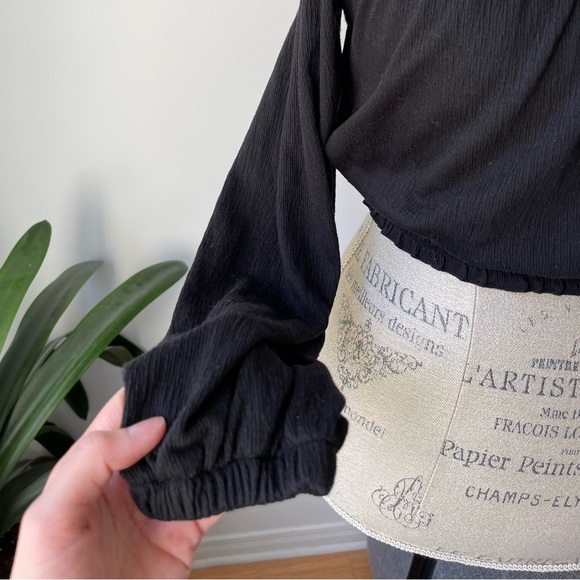 Off shoulder longsleeve crop top - Picture 3 of 6